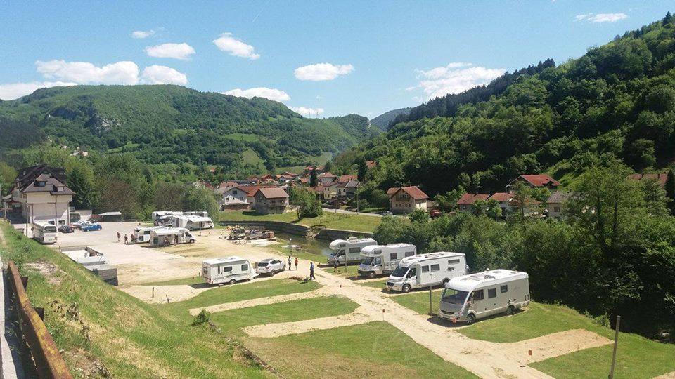 Sobe Sa Kupatilom Jajce يايتشه المظهر الخارجي الصورة